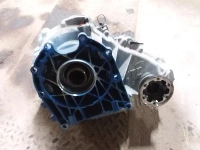 2023 Land Rover DEFENDER  3.0L Transfer Case OEM id LPLA7K780AA Foto 1 de 4