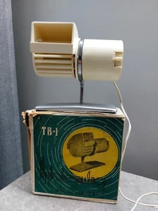 Ventilador de escritorio vintage de la era espacial de la URSS ventilador atómico mediados de siglo caja y manual - Imagen 1 de 9
