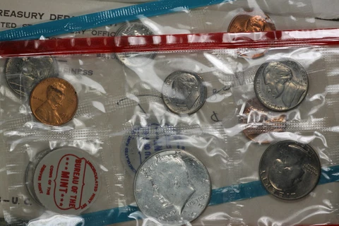 1968 US Mint Set - Mist Damage Error Variety on Denver Cent Cover