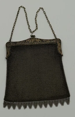 Cartera vintage de malla metálica de los años 20 con solapa Foto 1 de 4