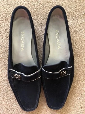 ВЕЛИКОЛЕПНЫЙ ESCADA темно-синий замшевый мокасины плоскостях Италии размер ЕС 35,5 US5,5 новый - Изображение 1 из 4