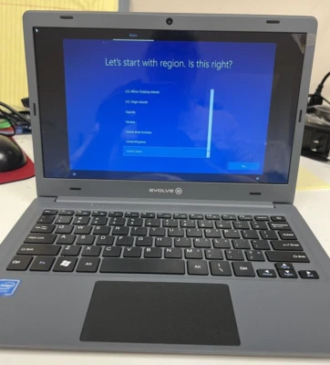 Evolve III Maestro E-Book 11.6" Intel N3450 Quad Cores 4GB DDR3 64GB SSD - Image 1 of 4