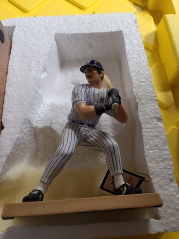 Vintage Sports Impressions New York Yankees Don Mattingly Figurine Super Size Cover