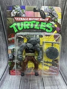 Playmates TMNT 2022 Retro Ninja Turtles Rocksteady SEALED Actionfigur - Bild 1 von 5