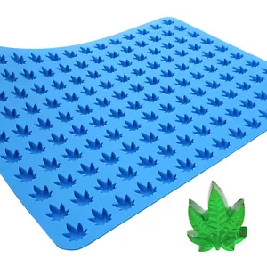 Stampo in silicone foglie di cannabis - mezzo foglio - Foto 1 di 6