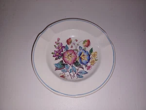 Wedgewood Morning Glory Patrizier Aschenbecher, England - Bild 1 von 3