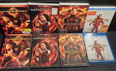 ГОЛОДНЫЕ ИГРЫ ПОЛНЫЙ 4 ФИЛЬМ DVD КОЛЛЕКЦИИ ОГОНЬ НАСМЕШЛИВЫЙ СОЙКА С ЧЕХЛОМ VG - Изображение 1 из 3