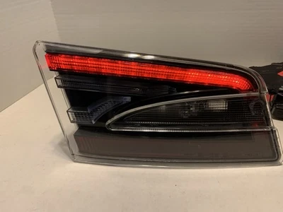 Luz trasera LED interior lado izquierdo conductor Tesla Model S 2012-2015 LEER AÑADIR Foto 1 de 4
