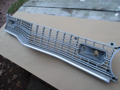 1973 1974 Mopar OEM Dodge Dart Grille 73/74 - Imagem 1 de 4