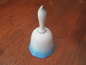 BELLISSIMA CAMPANA VETRO PORCELLANA GABBIANO NANCO BLU E BIANCA VINTAGE BORDATA ORO MIJ - Foto 1 di 12