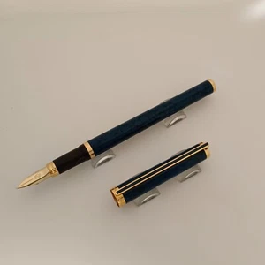 ST DuPont Lacque de Chine Blue Fountain Pen Made in France - Picture 1 of 13