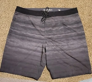 Goodfellow & Co. Mens Swim Trunks Size 38 - Picture 1 of 3