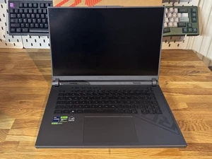 ASUS ROG Strix G16 Gaming Laptop | 240Hz IPS 16" QHD+ | i9-13980HX | RTX 4070 - Bild 1 von 3