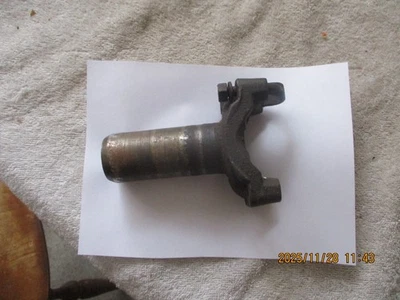 USED MUNCIE TRANSMISSION EXTENSION - Image 1 of 4