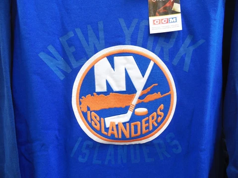 CCM New York NY Islanders Sweatshirt Long Sleeve Hockey Game Shirt NHL Fleece Cover