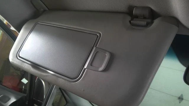 07 08 09 10 11 12 Lh2012 Kia Rondo Sunvisor Left Gray Illumination 852011d055qw - Image 1 of 1