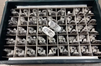 INDICADOR REPETIDOR LATERAL MGZT FACELIFT CRISTALINO XGB000100 Nuevo Pieza Original Foto 1 de 4