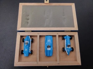 Schuco Piccolo Set Bayerischer Rundfunk 1995 Mercedes Stromlinie 1936 2,5 Liter - Bild 1 von 14