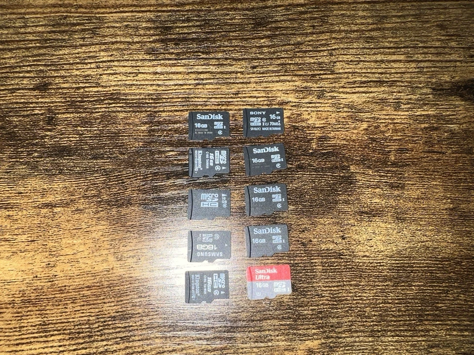 10  16gb Micro SD cards - Image 1 of 1