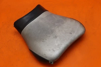 2001-2007 SUZUKI HAYABUSA OEM ПЕРЕДНЯЯ ВОДИТЕЛЬСКАЯ ПОДУШКА СИДЕНЬЯ СЕДЛО PILLION  - Изображение 1 из 4