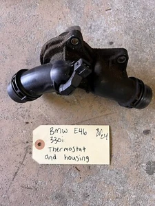 2000-2005 BMW E46 Thermostat 323 325 328 330 - Picture 1 of 3