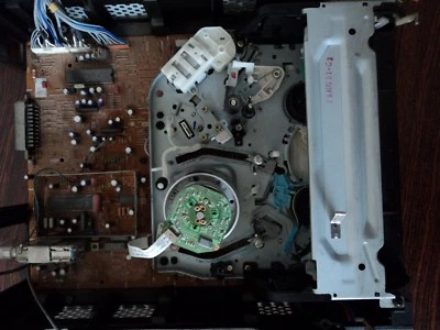 Meccanica vhs completa Samsung smontata da un tv combo per recupero ricambi - Immagine 1 di 4