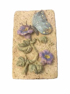 SCHMETTERLING UND BLUMEN STEIN HARZ SCHMUCK SCHMUCKKÄSTCHEN GEBRAUCHT, IN EINWANDFREIEM ZUSTAND - Bild 1 von 6