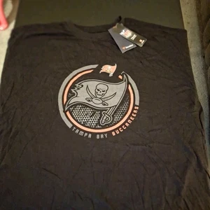 Tampa Bay Buccaneers Tom Brady Shirt Big And Tall Man's Size 3XLT Black 3XT New - Picture 1 of 7