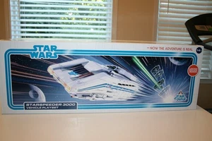 Star Wars Disney STARSPEEDER 3000 Vehicle Playset RX-24 R2-D2 NEW D23 - Picture 1 of 8