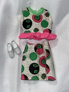 De colección Barbie Moda Billar 8 Bolas Piscina Conjunto Top y Falda Rosa Verde - Imagen 1 de 8