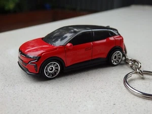 Matchbox 2022 Renault Megane SUV with a Keychain Keyring - Picture 1 of 2