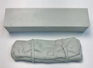 Pz III-Stug Deck Box & Tarp Set Resin 4 PiecesTW-35199 - Picture 1 of 2