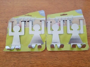 lot includes two pieces of kitchen or bathroom towel holders in the shape - Picture 1 of 2