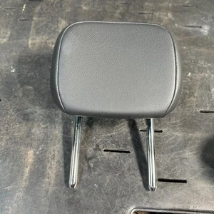 15-18 PORSCHE MACAN REAR OUTER HEADREST HEAD REST LEFT or RIGHT SIDE LUXOR BEIGE - Bild 1 von 6