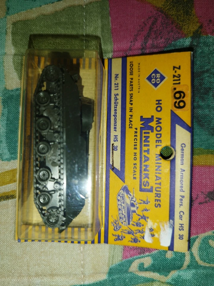 Roco Minitanks Hs 30 german armored personnel carrier 1/87 - Immagine 1 di 1