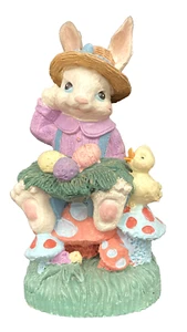 Estatuilla de conejo de Pascua blanca de resina vintage con pollito con caja de 6" de alto - Imagen 1 de 6