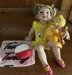 Ashton Drake Summer-Lovin' Tweety Looney Tunes Pool Party Collection Doll No Box - Picture 1 of 7