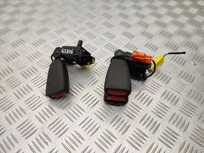 Volvo XC70 2008 Juego Hebilla Cinturón Seguridad Trasero 30697035 SAU90429 Foto 1 de 4