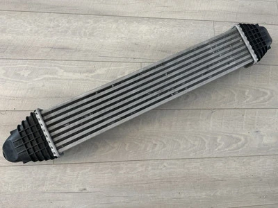 Intercooler Ford Fiesta ST 2014-2019 fabricante de equipos originales de fábrica Foto 1 de 4