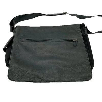 Vintage Fossil Black Leather Messenger Bag Crossbody Commuter Work Travel - Image 1 of 4