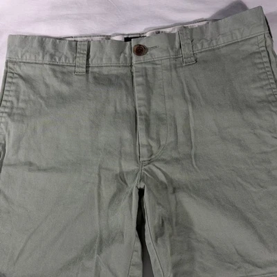 J. Pantalones cortos chinos Crew para hombre verde salvia básico frente plano 7" entrepierna - talla 30 Foto 1 de 4