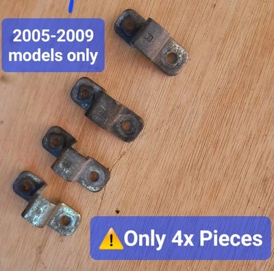 HYOSUNG GT125R GT250R CARENADO PLÁSTICO DELANTERO PANEL LATERAL MONTAJE SOPORTE CLIPS ABRAZADERA Foto 1 de 4