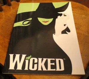 Wicked ~ 2010 Program / Tour Book ~ Araca SC - Picture 1 of 1