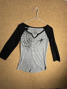 Girls Medium Halloween Spider Shirt Size 7-9 Youth  - Picture 1 of 2