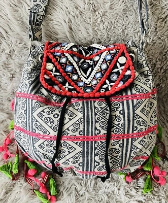 Bolso Bandolera ECOTE Estampado Bordado Bohemio Solapa Plateado Herrajes Foto 1 de 4