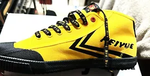Feiyue X Bruce Lee "JUEGO DE LA MUERTE" 1920 FE MID Zapatillas Hombre Amarillo 11M NUEVAS - Imagen 1 de 6