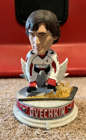 Alexander Ovechkin Capitals Hot Stick Bobblehead Limited Edition 233/888 Cover