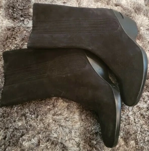 Cole Haan schwarze Wildlederstiefel zum Überziehen Keilabsatz D22638 Größe 8,5 B - Bild 1 von 7