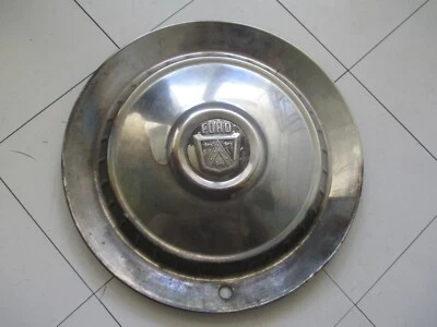 Tapacubos Ford Deluxe 1955 uno de uno buen estado bonito algunos daños por incendio bonita pátina Foto 1 de 4