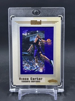 2001-02 FLEER SHOWCASE VINCE CARTER AVANT COLLECTION TORONTO RAPTORS SSP MONSTER - Image 1 of 2